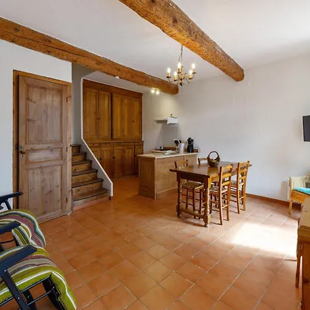 Casa vacanze Charming In With Balcony Tautavel