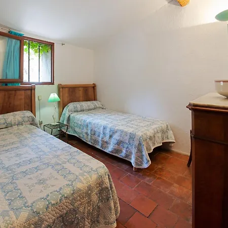Charming In With Balcony Tautavel