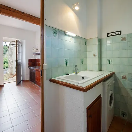 Charming In With Balcony *