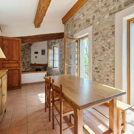 Charming In With Balcony * Tautavel