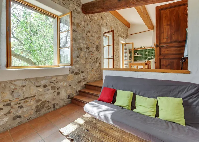 Charming Holiday Home In Tautavel With Balcony Nyaraló