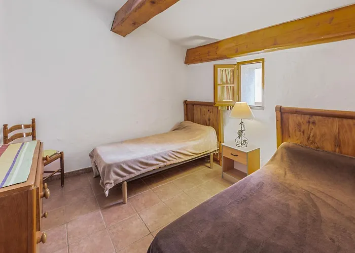 Charming Holiday Home In Tautavel With Balcony * Tautavel