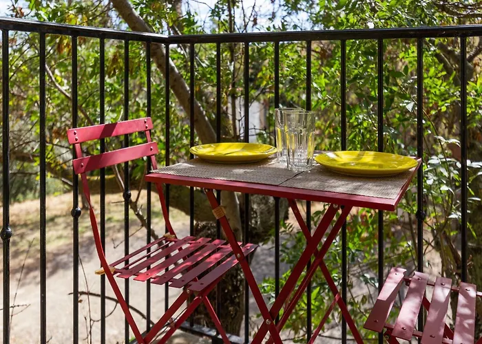 Charming Holiday Home In Tautavel With Balcony * Tautavel