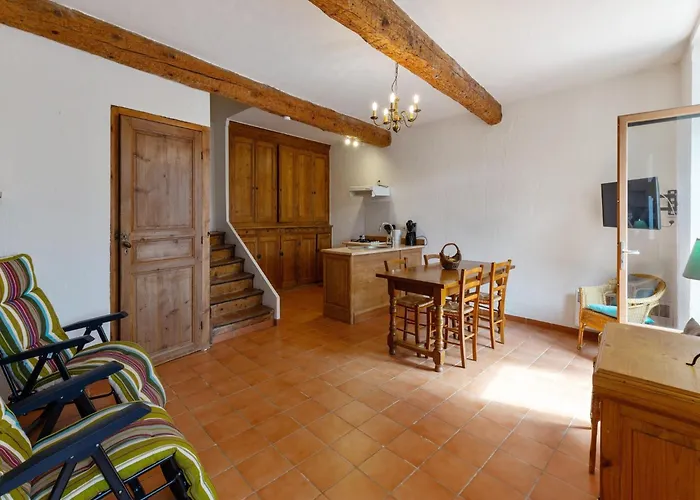 Casa vacanze Charming In With Balcony Tautavel