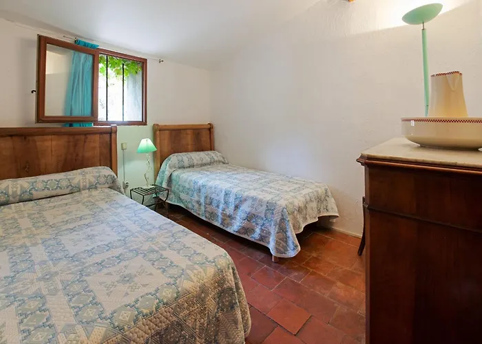 Charming In With Balcony Tautavel