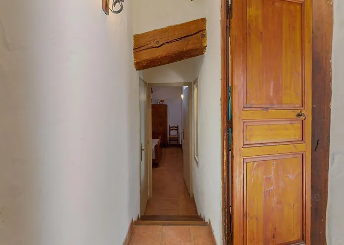 Charming In With Balcony * Tautavel