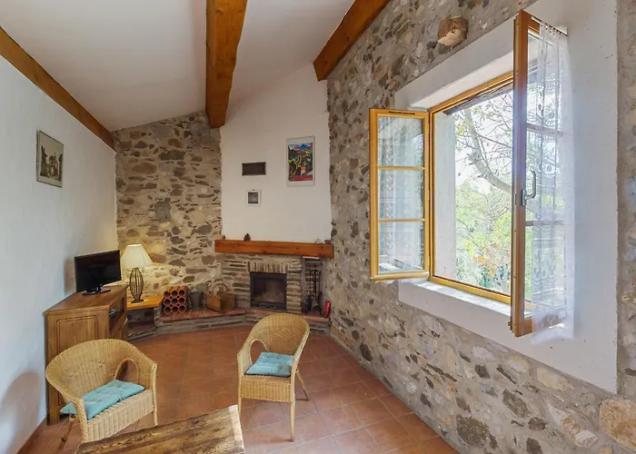 Charming In With Balcony *
