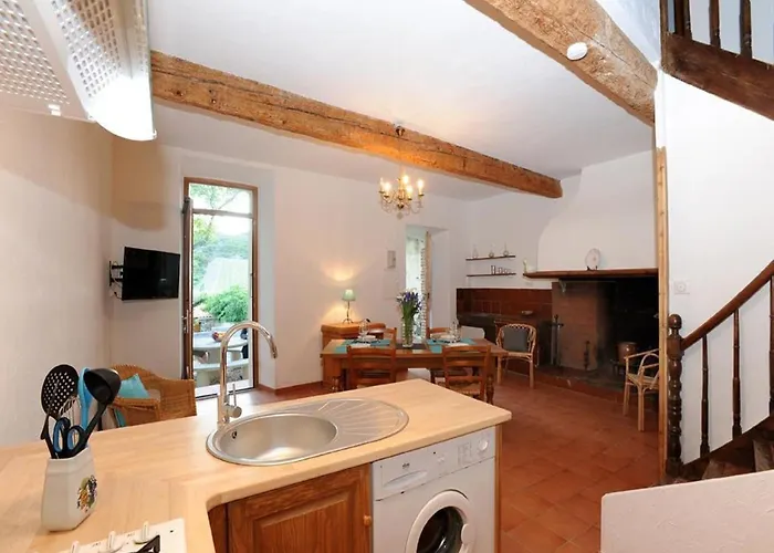 Charming In With Balcony *